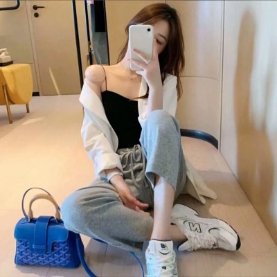 白桦林中的哨所